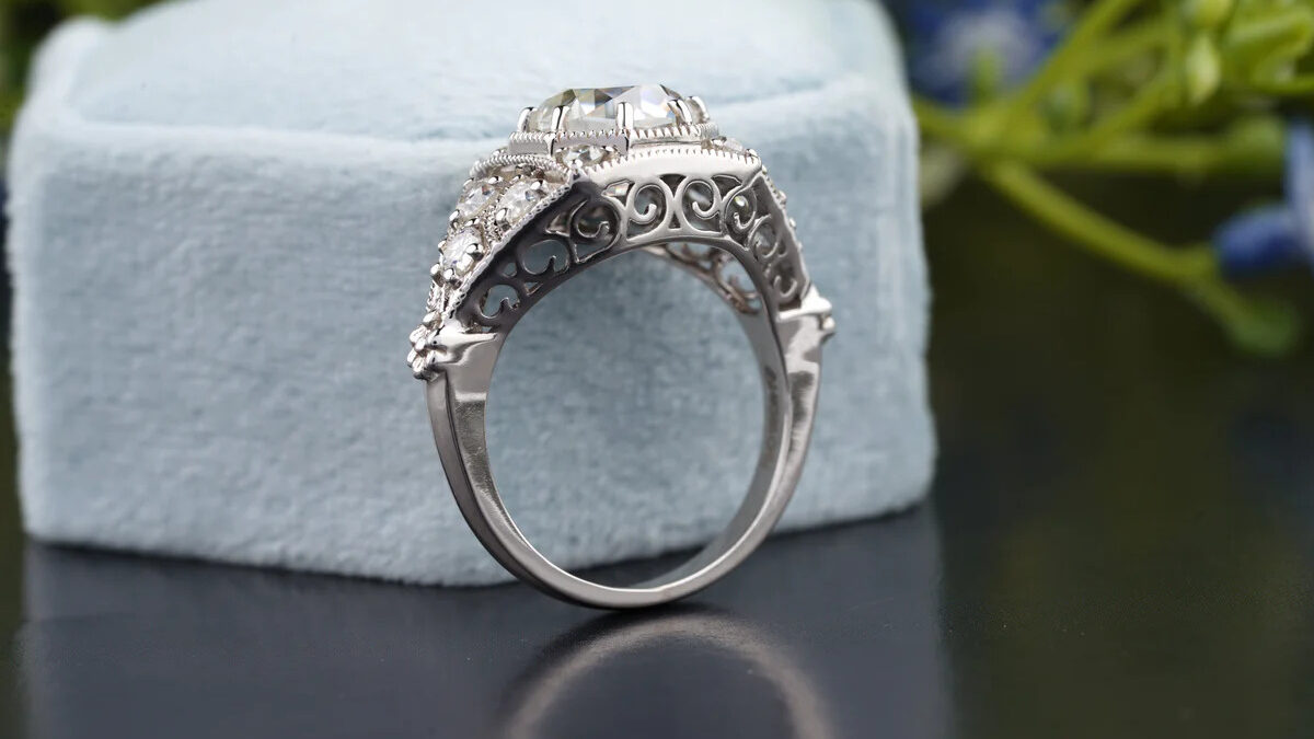 when did engagement rings start