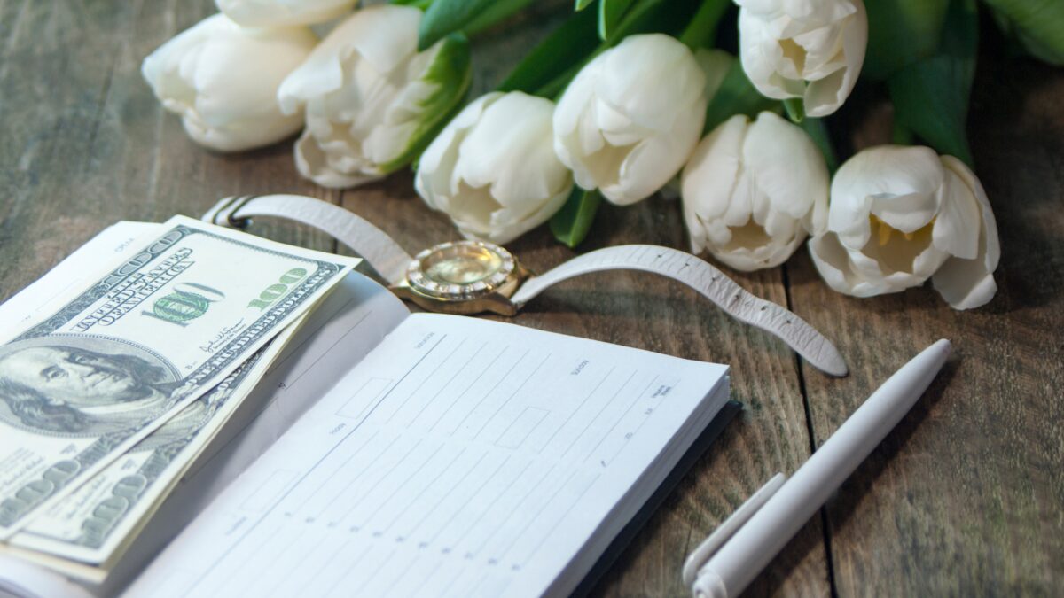 how to make a bridal bouquet with roses
