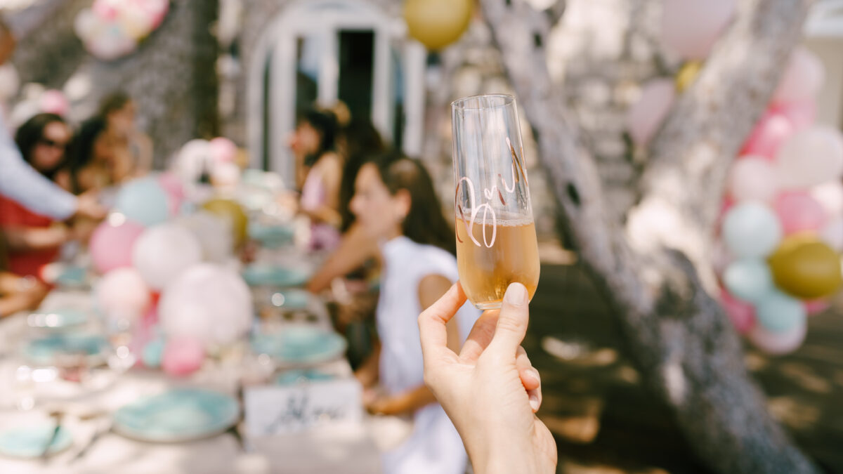 when to mail out bridal shower invitations
