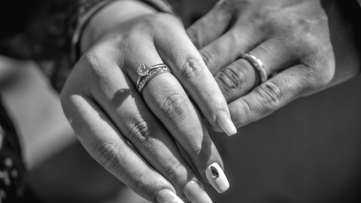how to wear engagement ring and wedding band