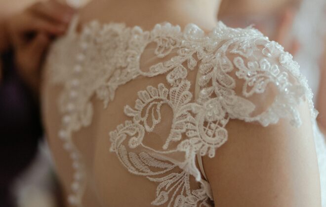 how long does it take to get a wedding dress